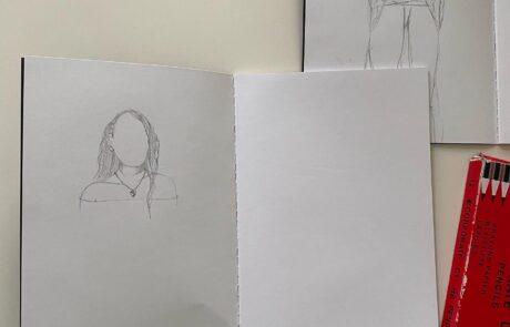 Live sketching students